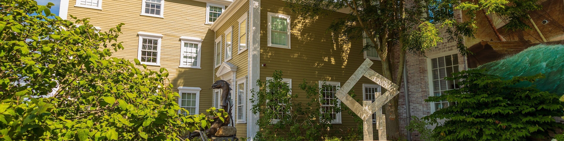 Cape Ann Museum which includes outdoor art