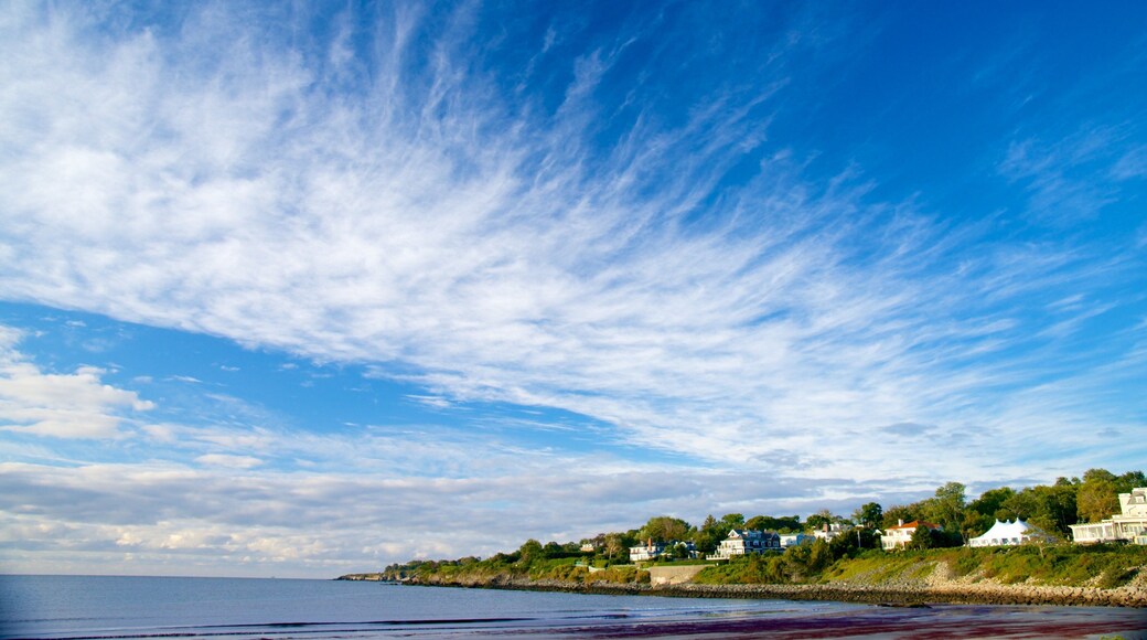 Cliff Walk which includes general coastal views