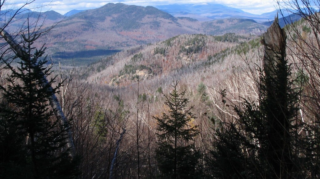 October 28, 2007 from beautiful Mt. Chocorua, the "Matterhorn of the East" -- at this time of year, you'll need a hat and gloves! Brr...