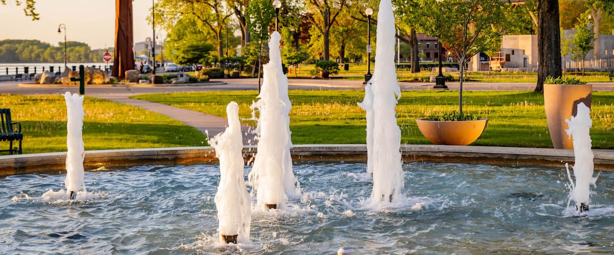 La Crosse Riverside Fountain at Dusk