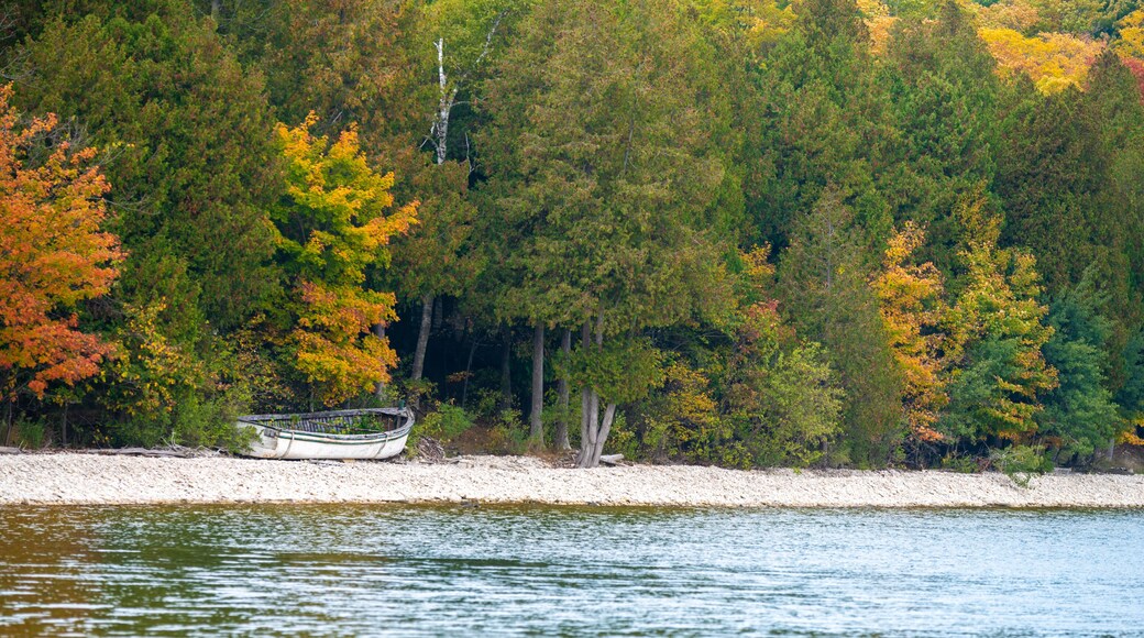 Schoolhouse Beach Park