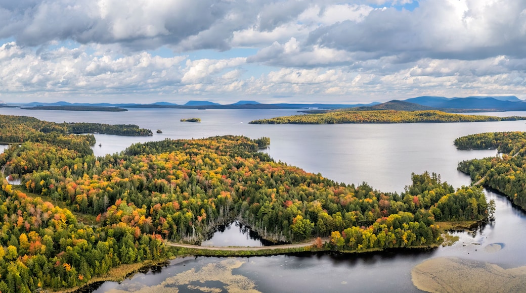 Autumn panorama at Moosehead Lake - Maine - Train tracks along the lakeshore