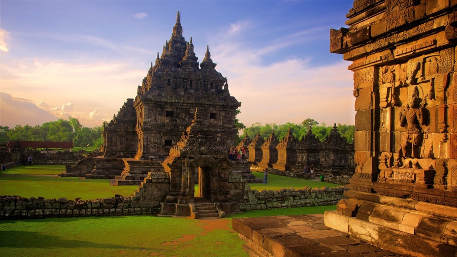 Prambanan showing heritage architecture, a sunset and heritage elements