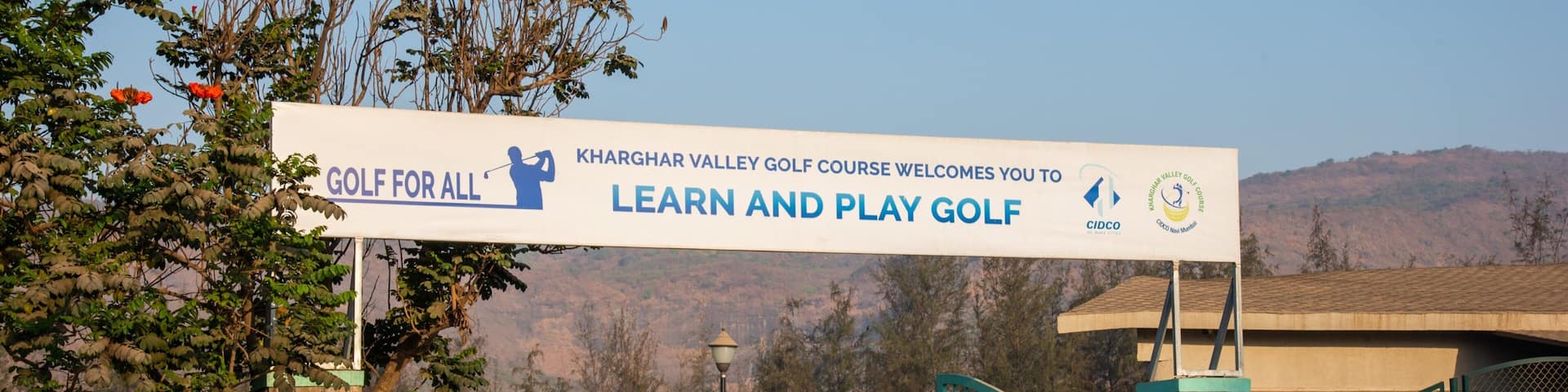 Kharghar Valley Golf Course which includes signage