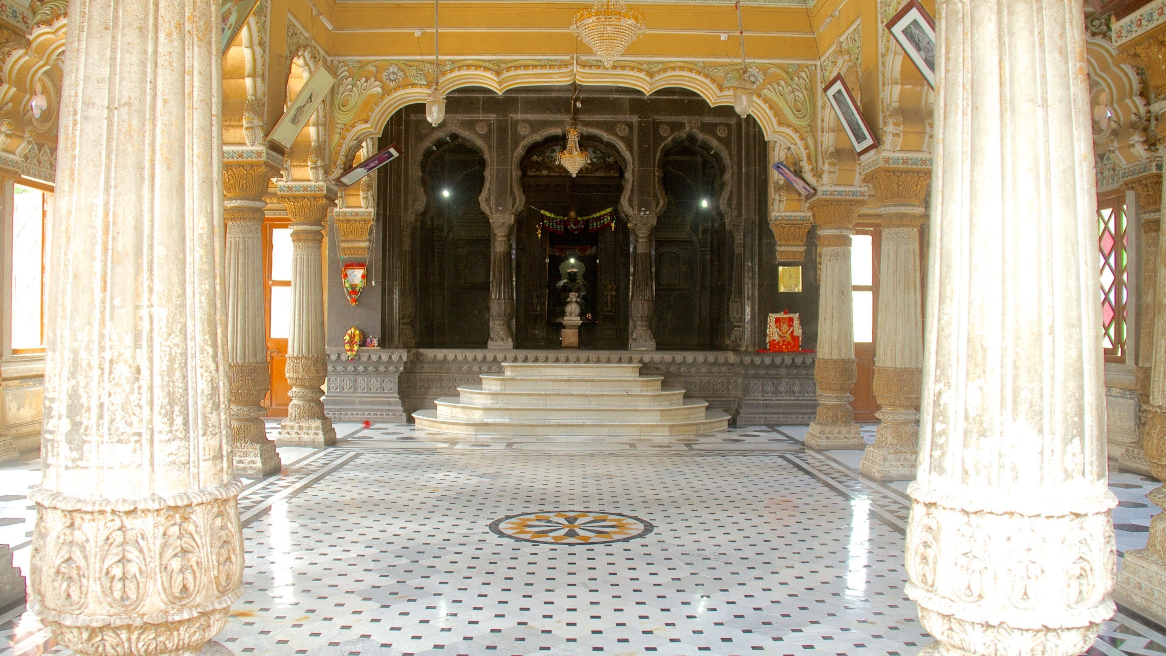 Pune featuring heritage architecture and interior views