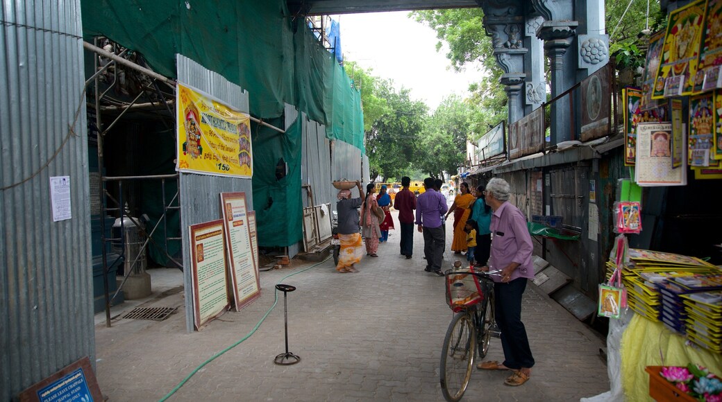 Pondicherry fasiliteter samt gatescener