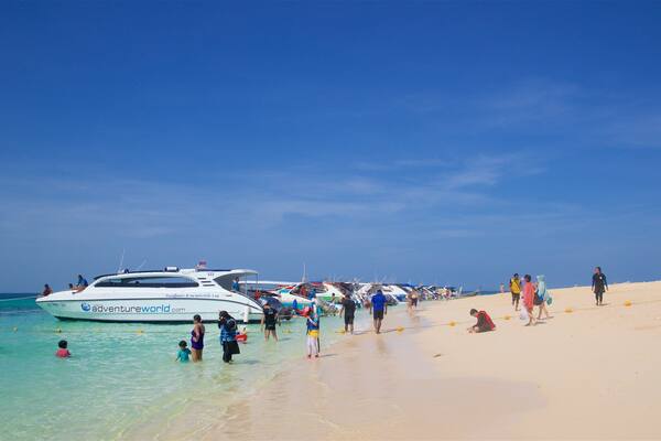 Bamboo Island フィーチャー ボート, 常夏の風景 と ビーチ