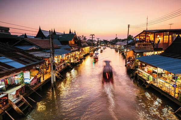 Twilight at Amphawa floating market, Bangkok, Thailand
