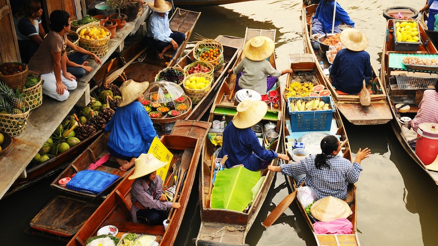 Amphawa Floating market, Amphawa, Thailand
