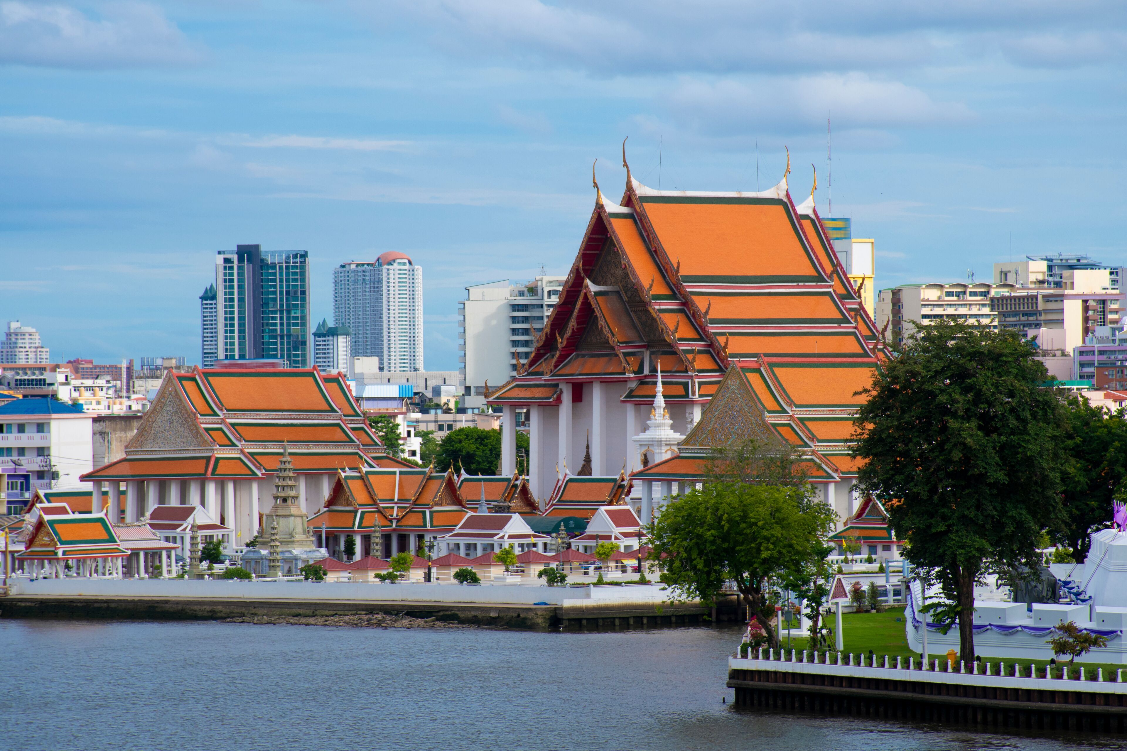 Wat Kalayanamit Varamahavihara in Bangkok, Thailand in day time.