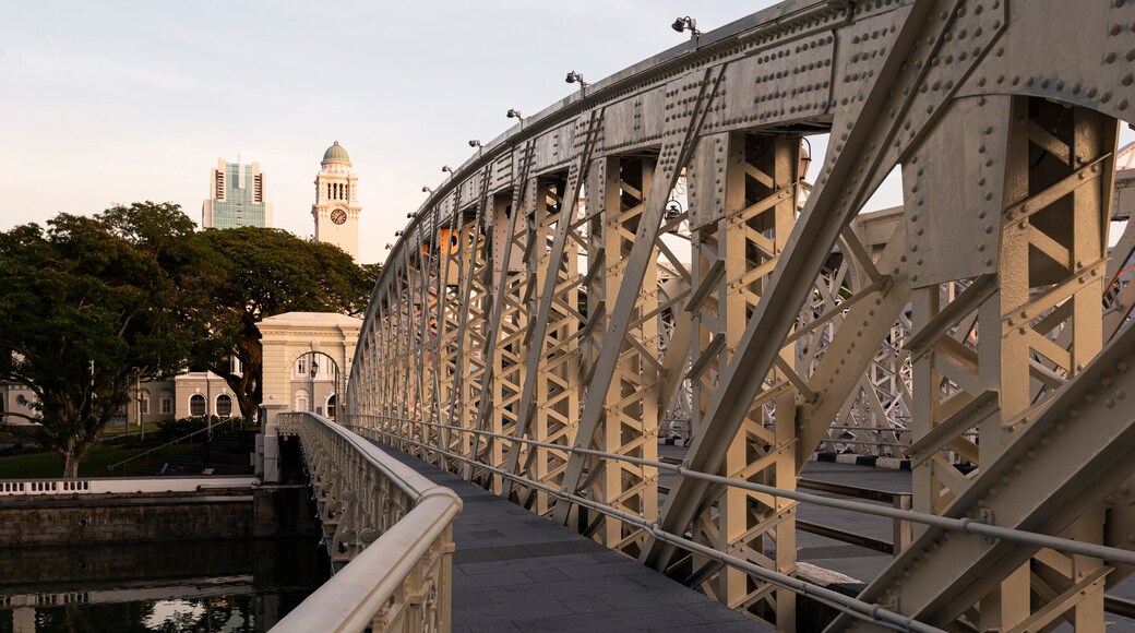 Victoria Theatre and Concert Hall and Anderson Bridge, Civic District, Singapore