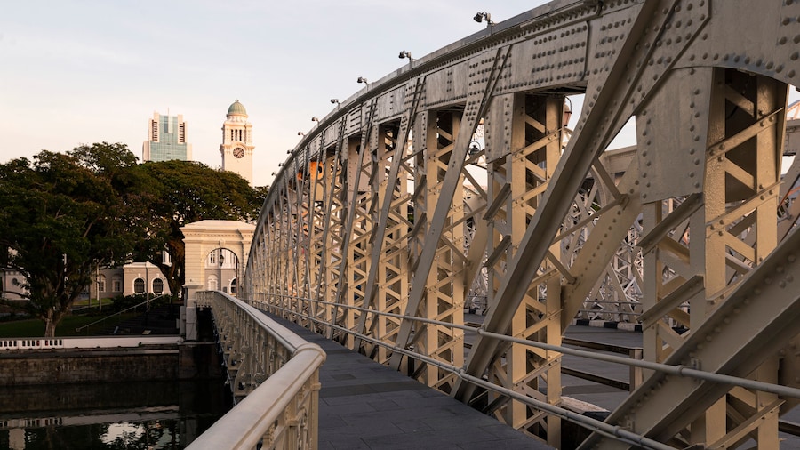 Victoria Theatre and Concert Hall and Anderson Bridge, Civic District, Singapore