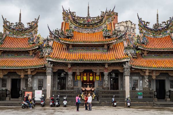 .Sansia Tsu Shi Temple