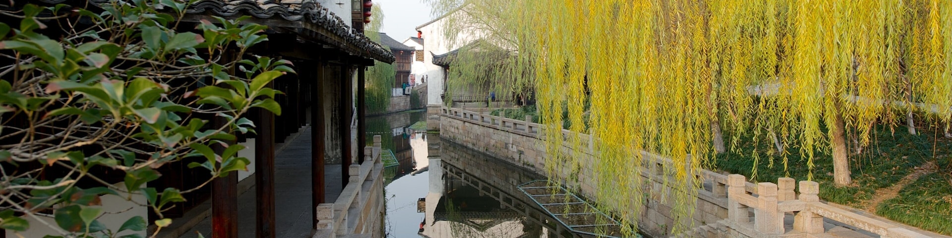 Jiaxing mostrando un río o arroyo