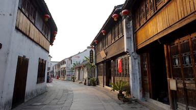 Jiaxing fasiliteter samt historisk arkitektur og gatescener