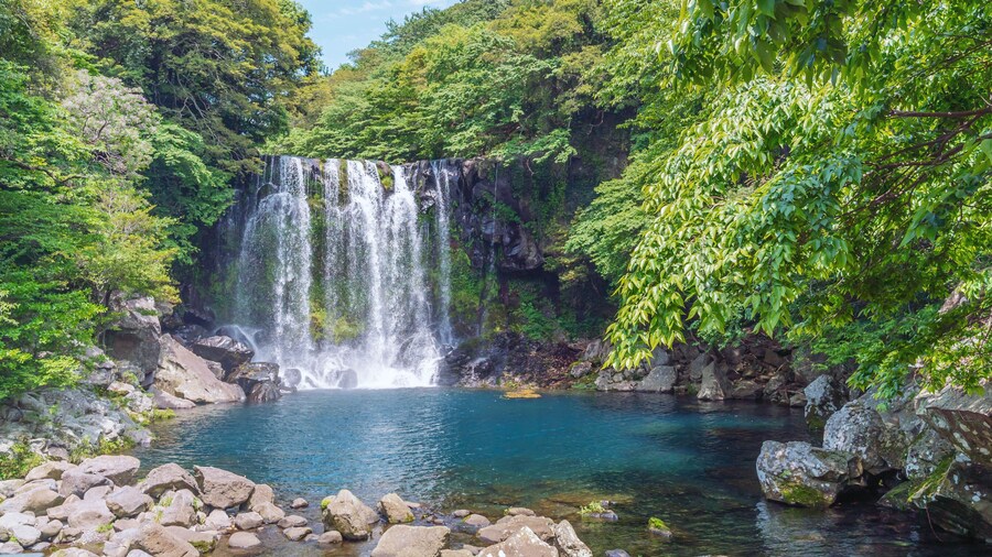 Watervallen van Cheonjeyeon