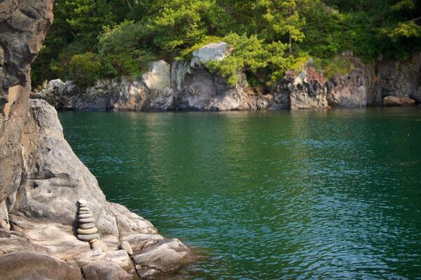 Soesokkak Estuary showing a lake or waterhole