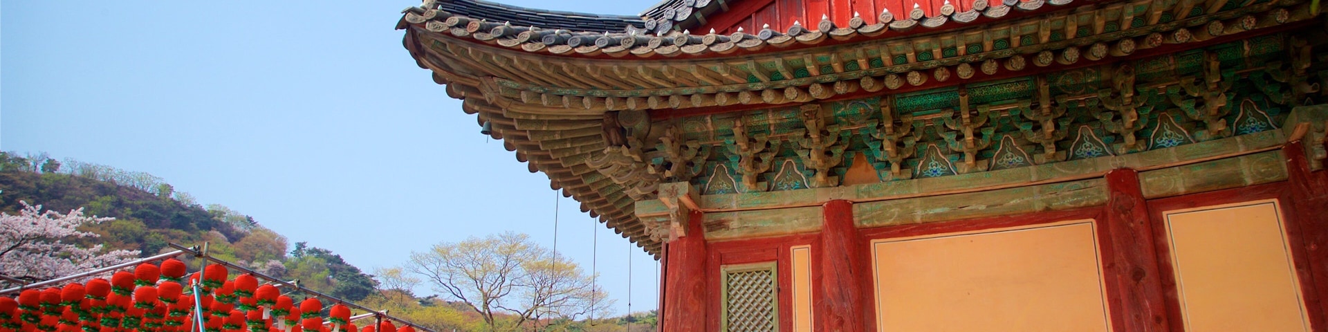 Jeondeungsa Temple which includes heritage elements