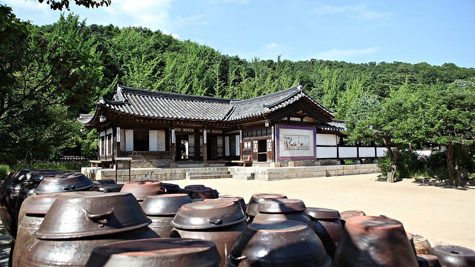한국 경기도 용인시 한국민속촌입니다