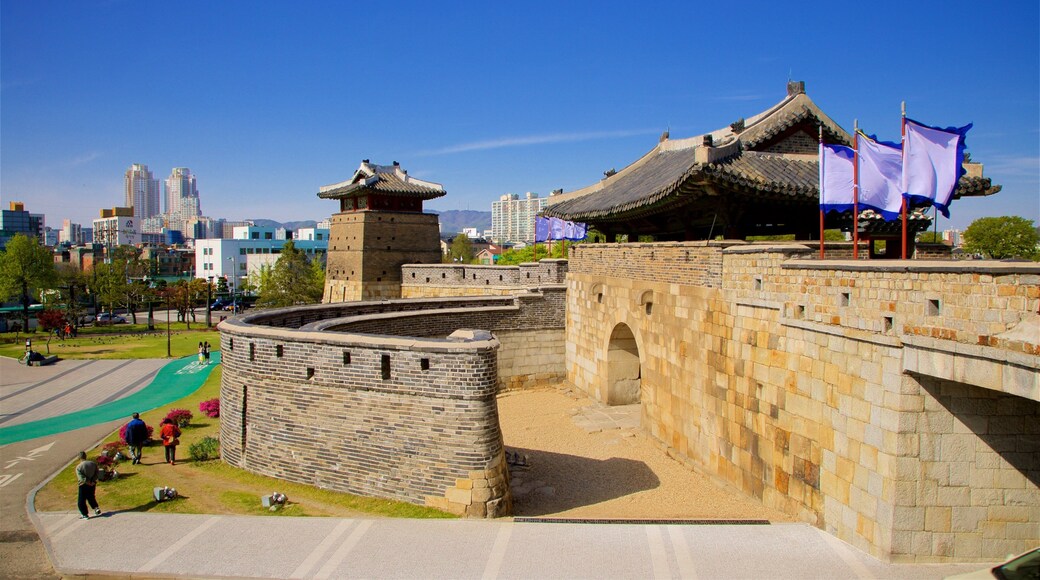 華西門 どの含み 公園, 都市 と 遺跡・遺産