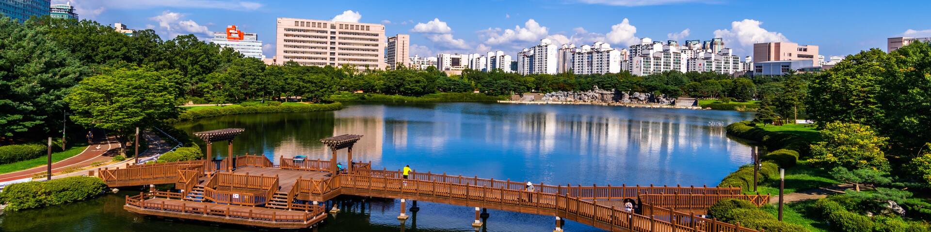 Overhead, southern view of Ilsan Lake in Goyang, South Korea.