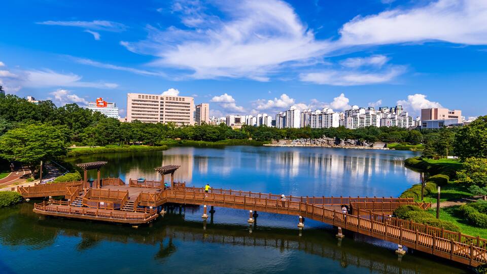 Overhead, southern view of Ilsan Lake in Goyang, South Korea.