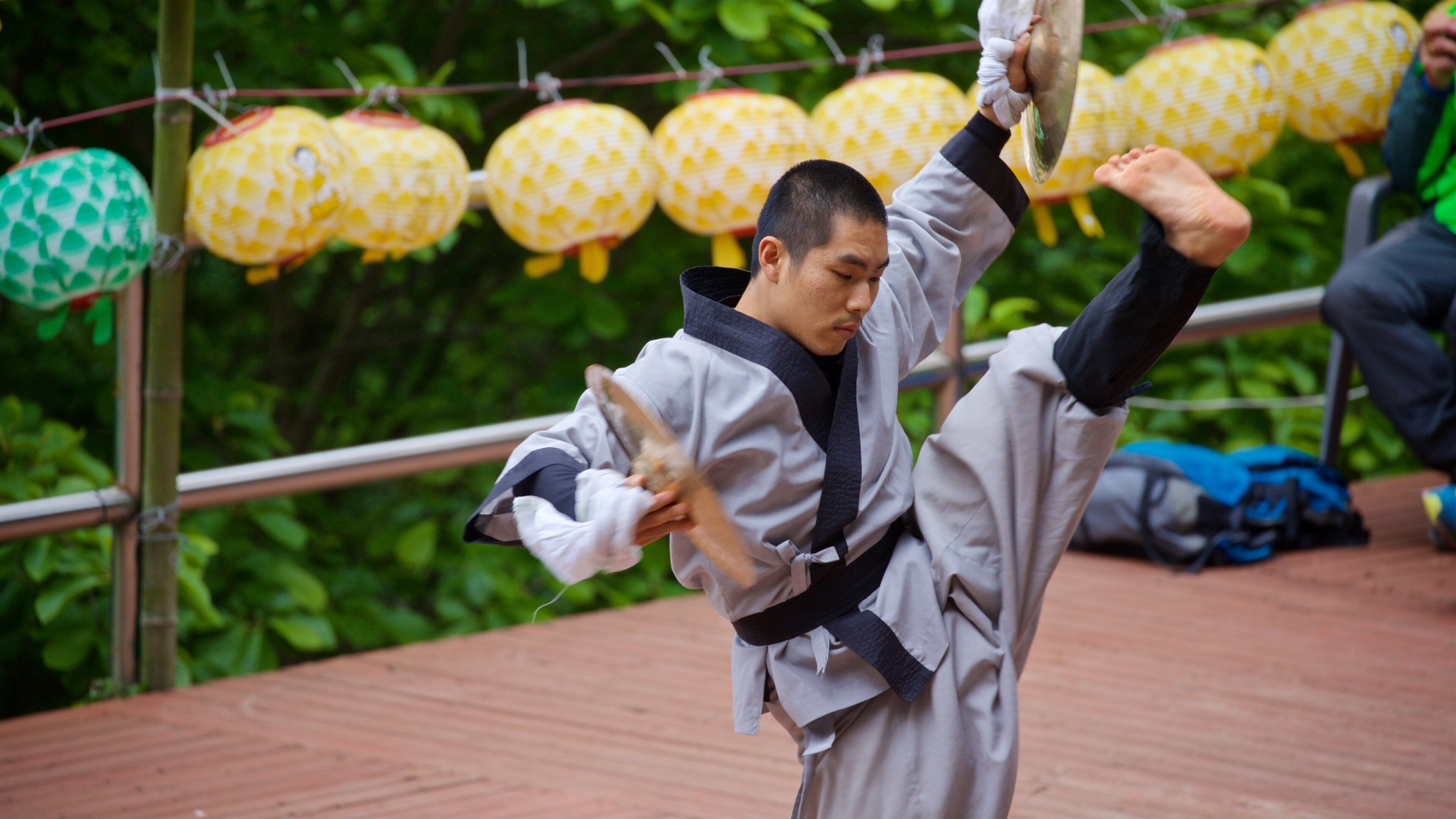 Golgulsa Temple which includes performance art as well as an individual male
