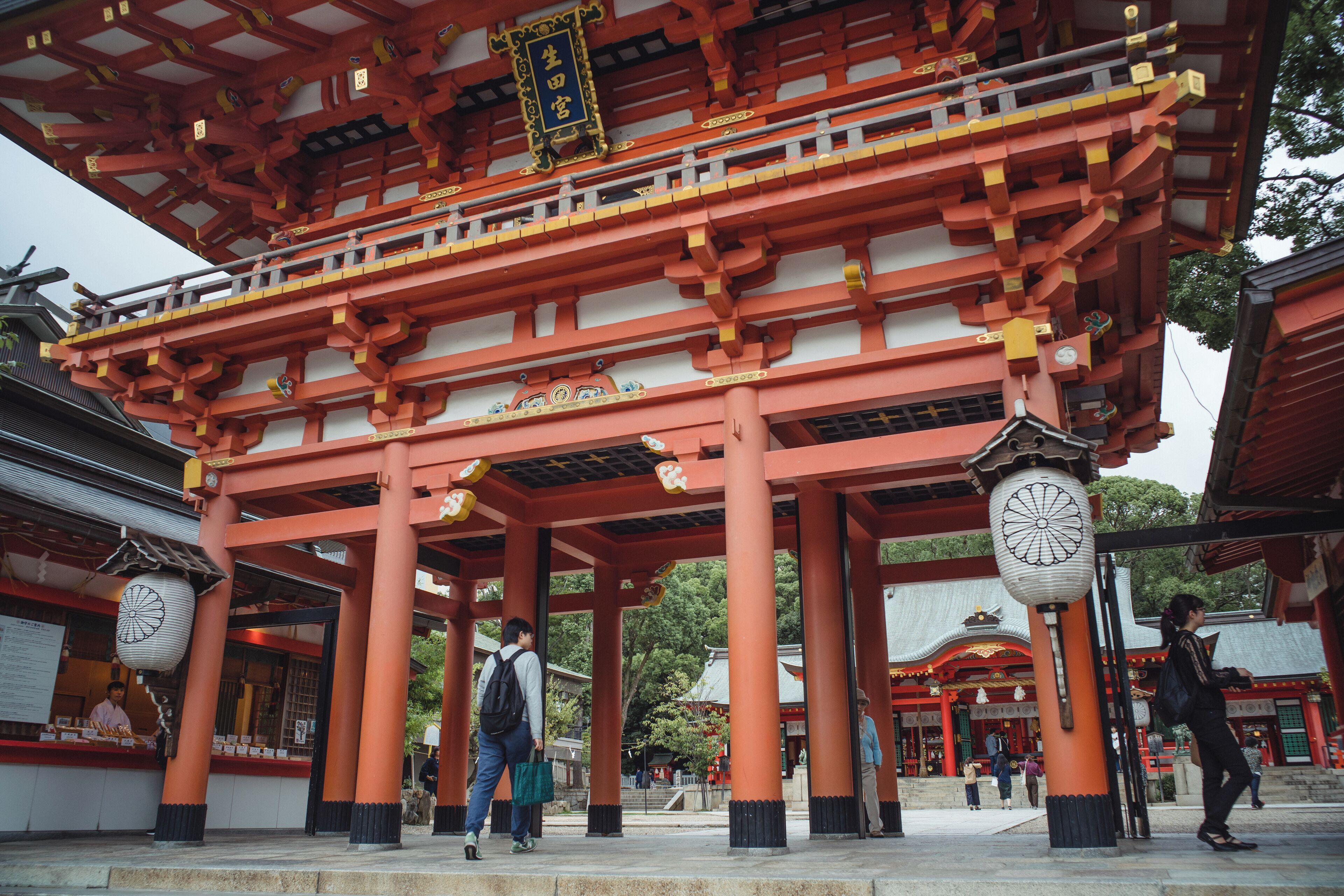 Kobe_IkutaShrine_553248621532771478_014