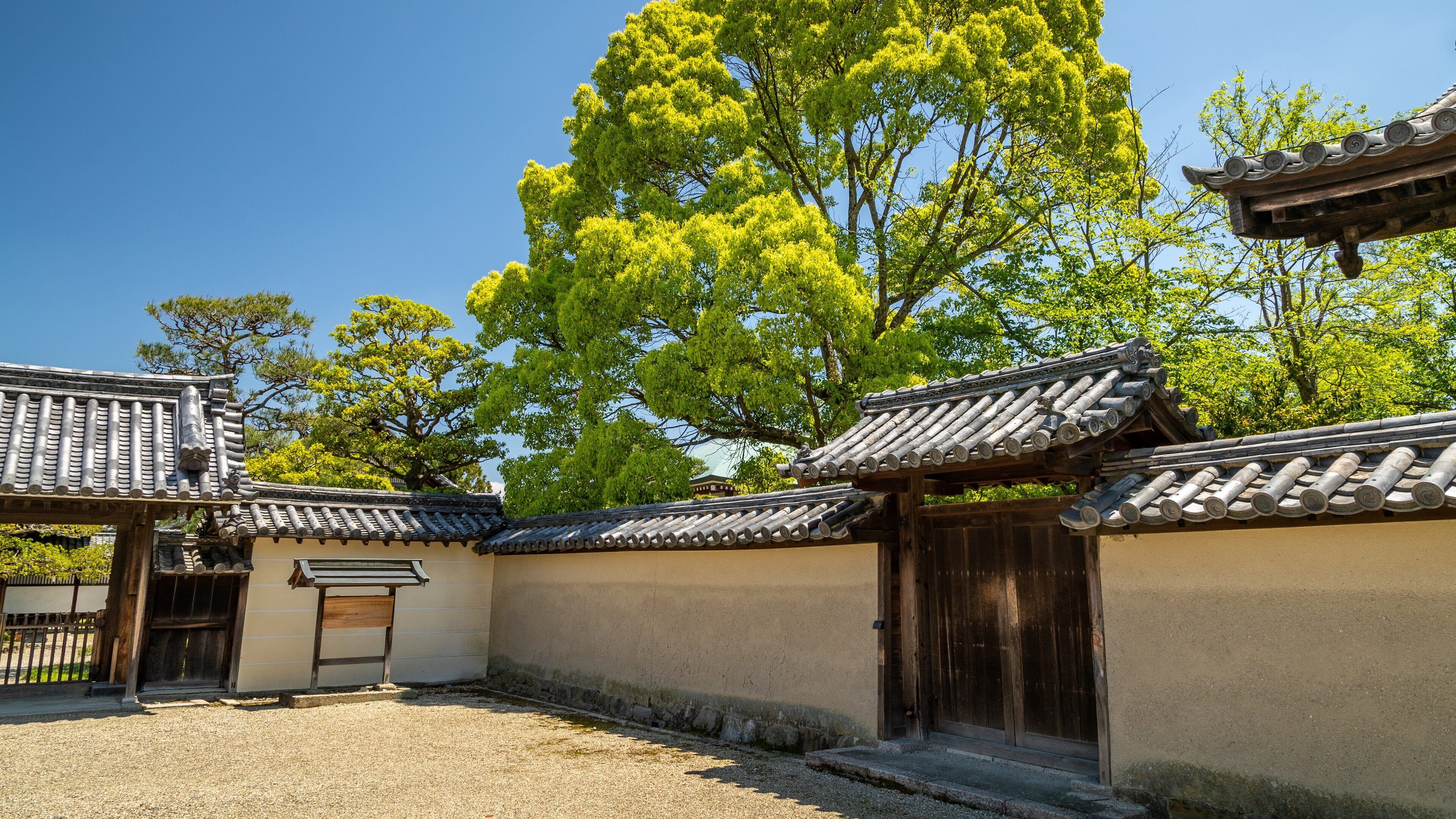 Chuguji Temple featuring heritage elements