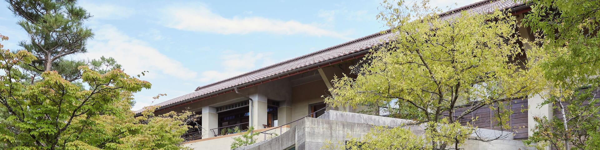 Kaga_KutaniyakiArtMuseum_553248621532772606_02