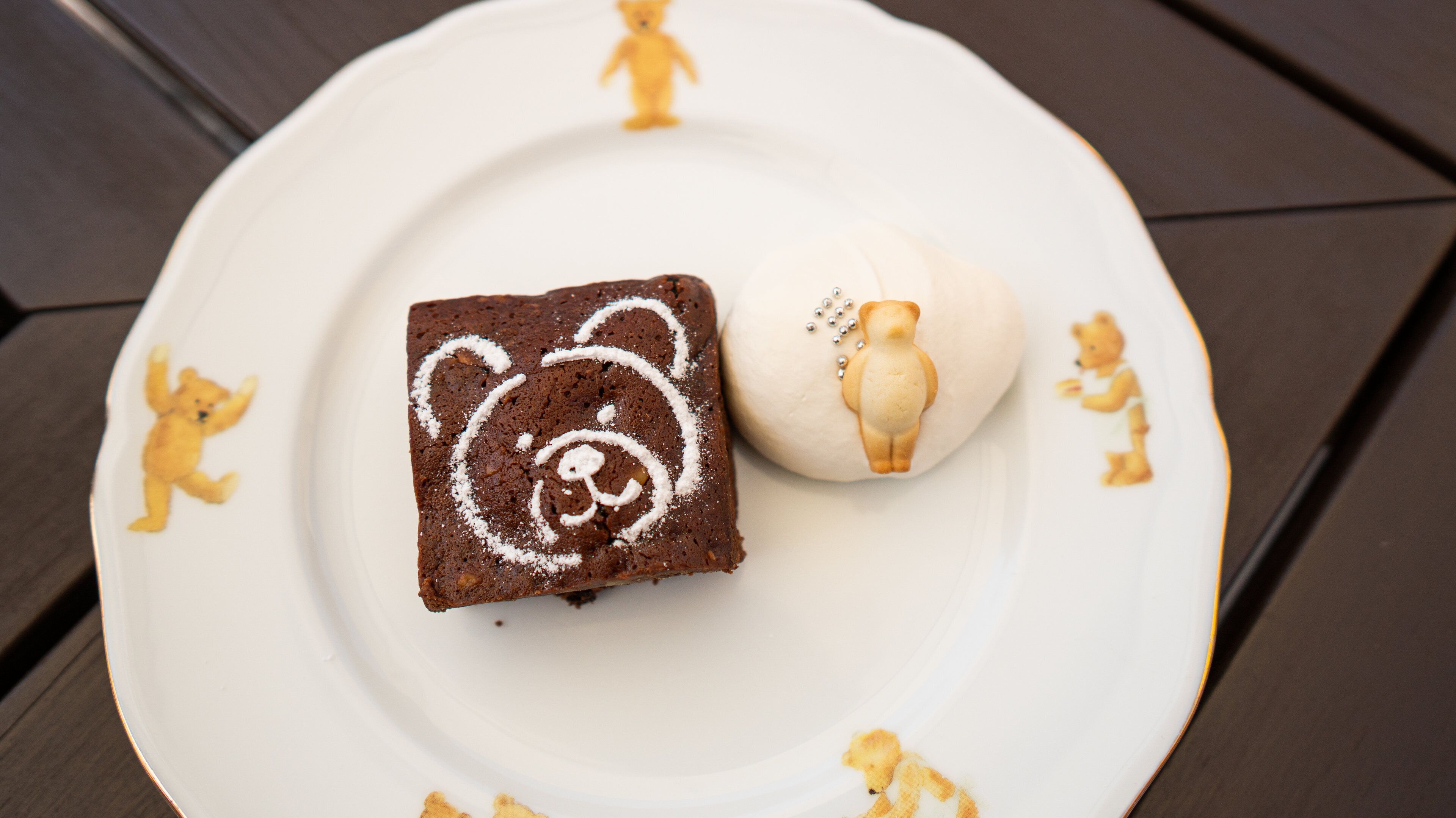 Izu Teddy Bear Museum showing food