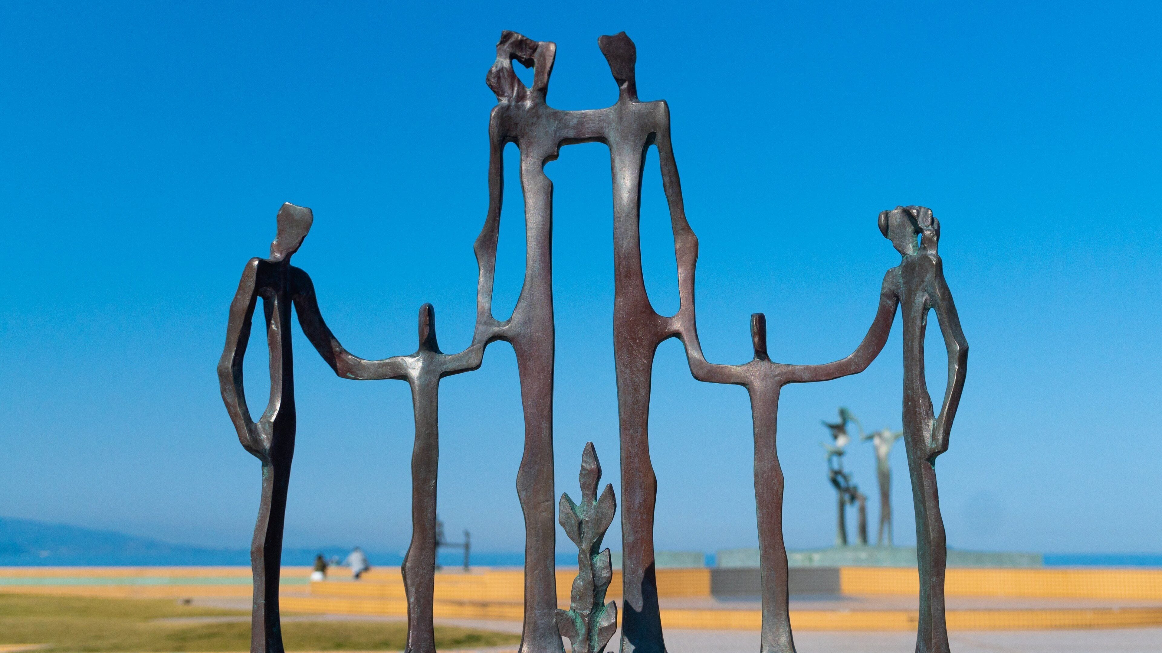 Ito which includes outdoor art