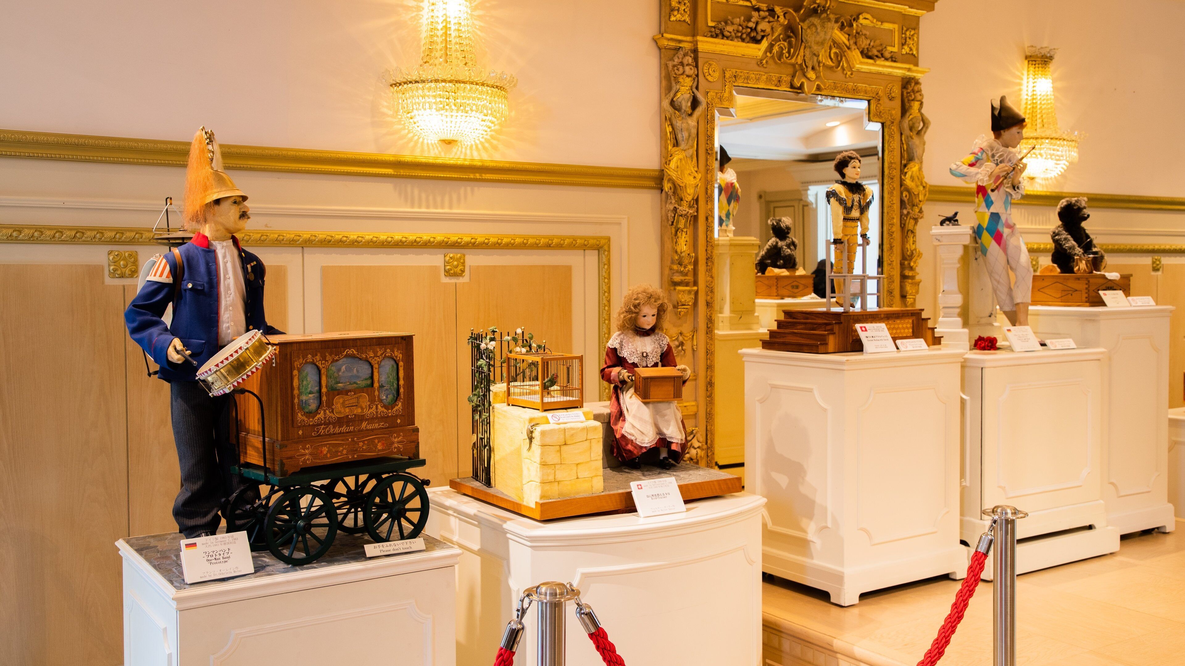 小さなヨーロッパ オルゴールの森 (富士河口湖町) - ツアーと