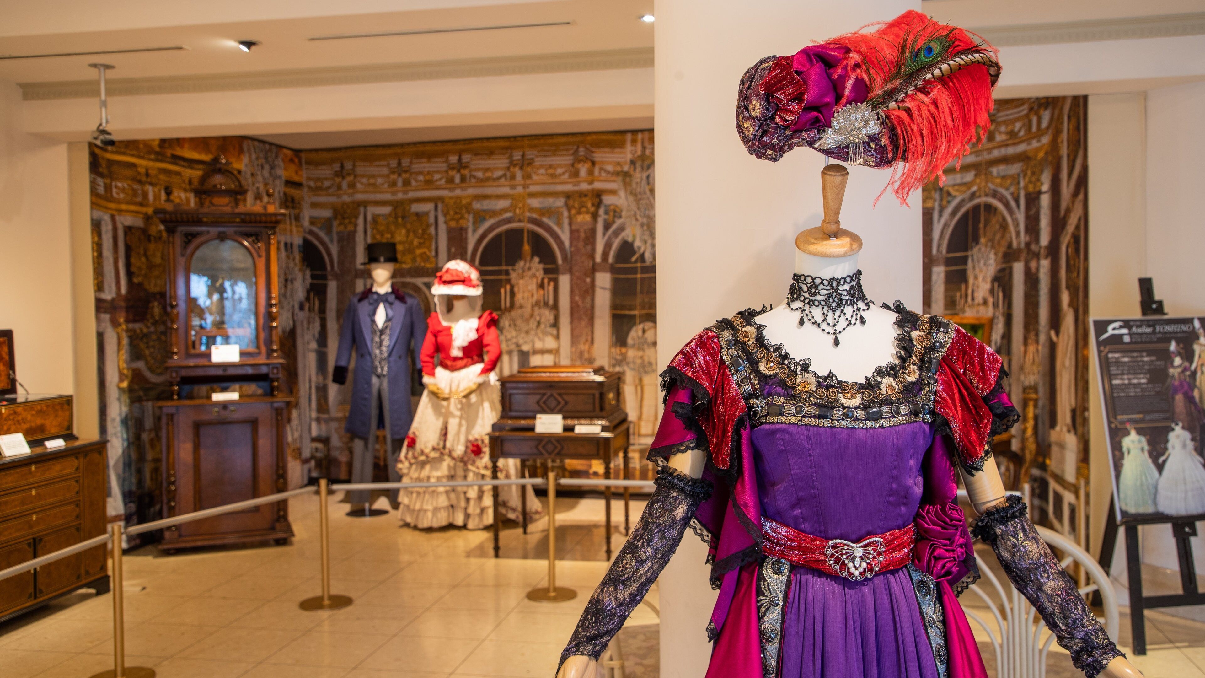 Kawaguchiko Music Forest Museum showing interior views