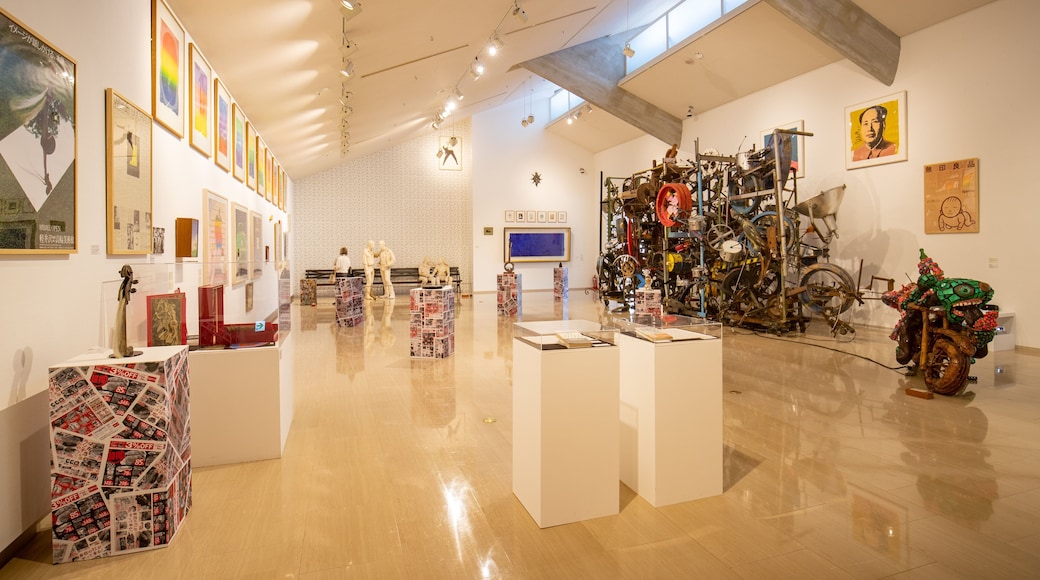 Sezon Museum of Modern Art featuring art and interior views