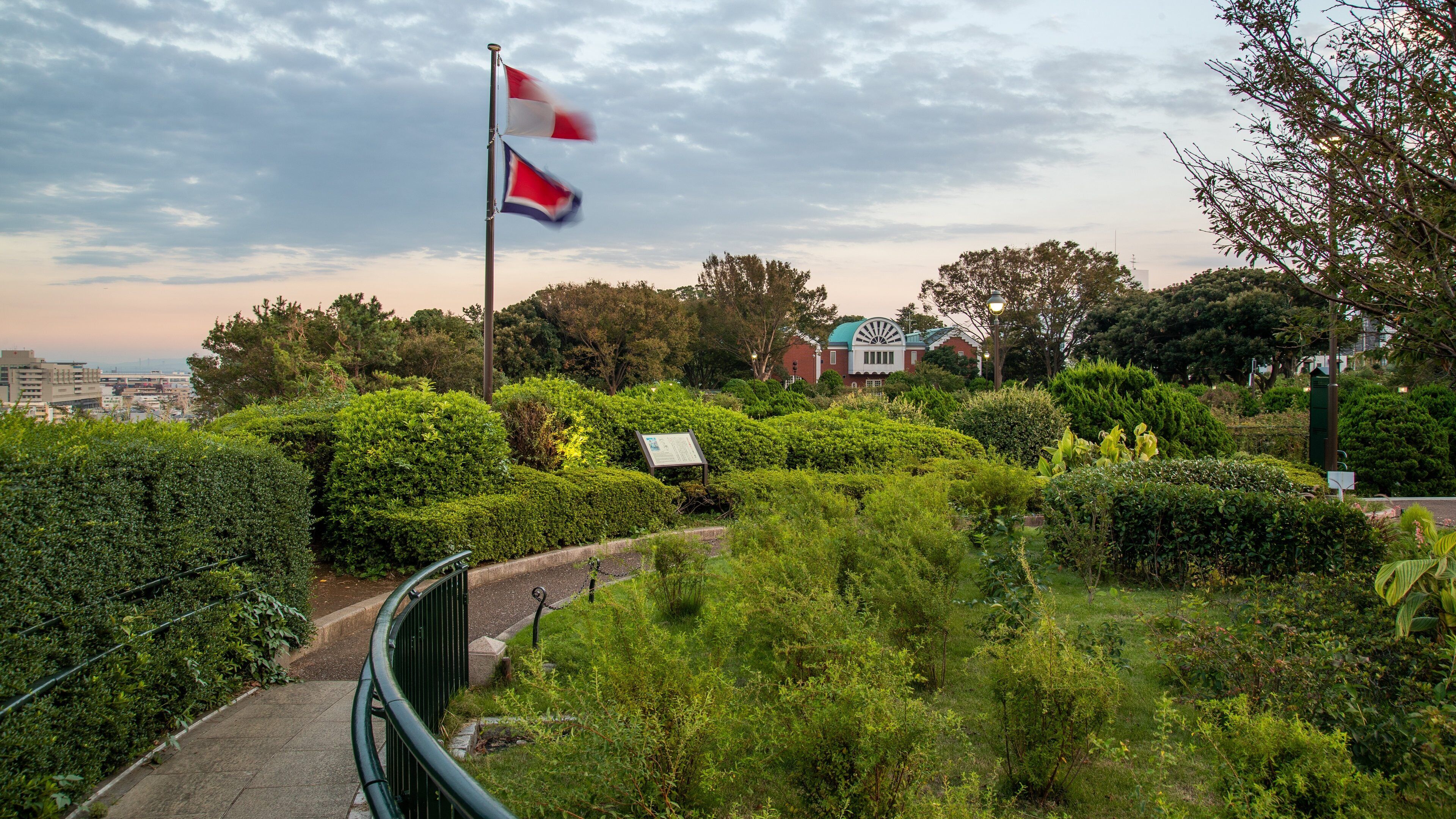 Harbor View Park which includes a garden and a sunset