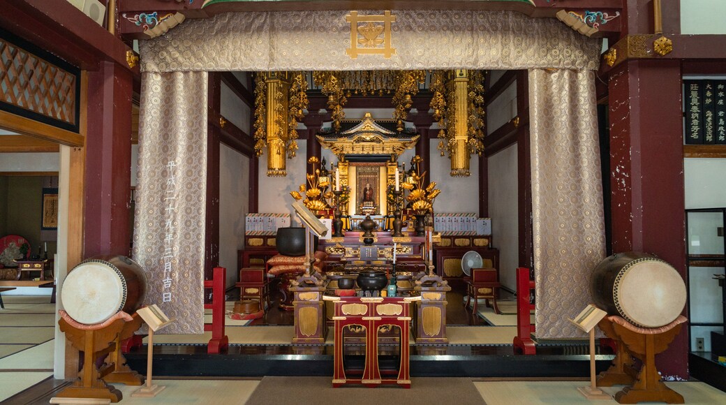 Ikegami Honmonji Temple showing heritage elements and a temple or place of worship