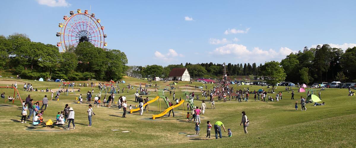 Country Farm Tokyo German Village is a Theme Park. Great spot for spending time with family in nature. There are a huge play ground, kids' facilities, flower gardens