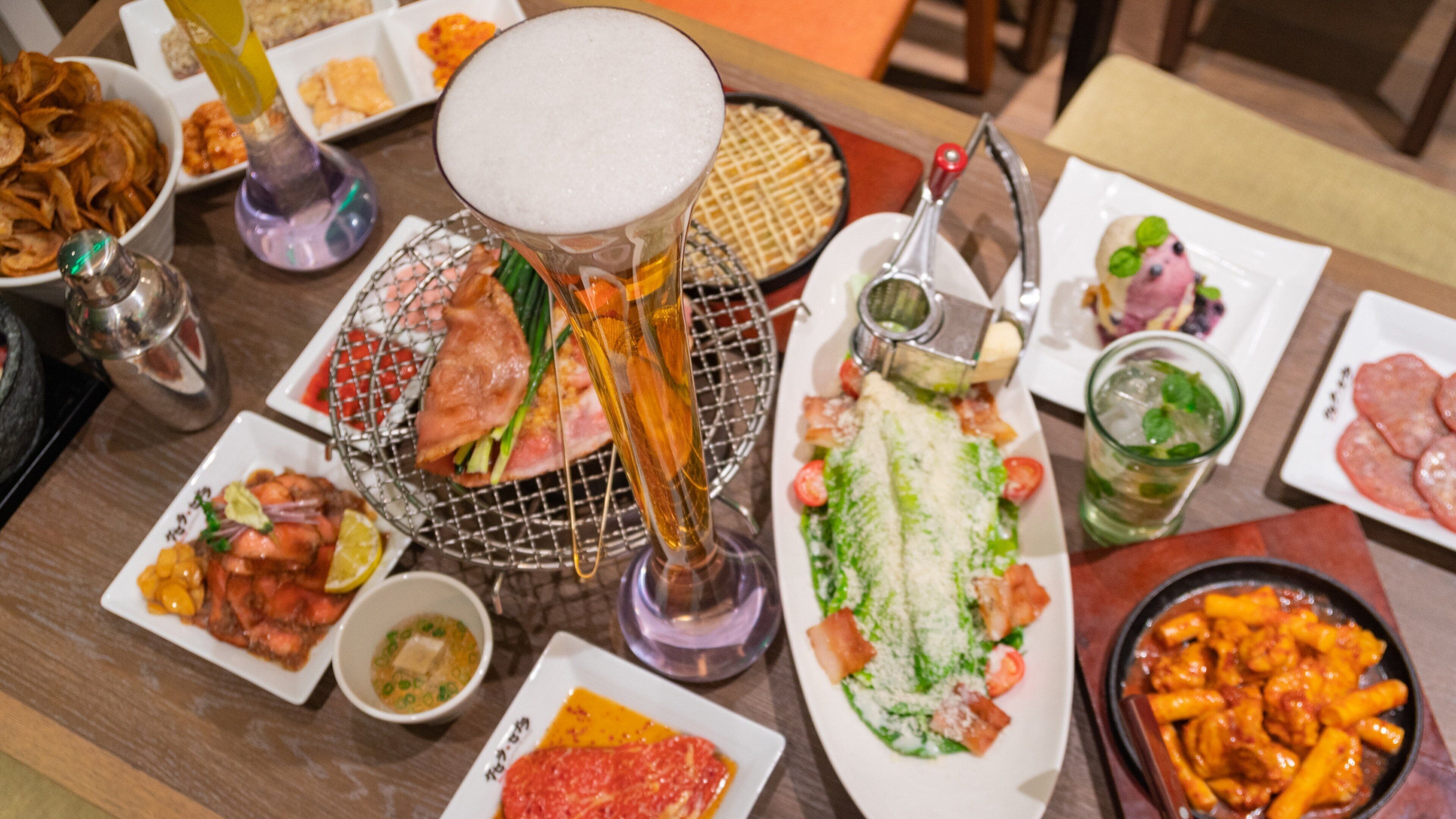 Keyaki Hiroba showing food and drinks or beverages