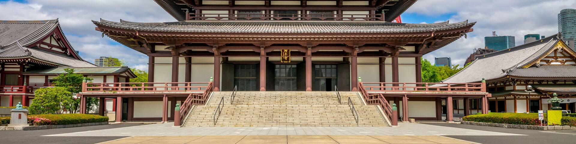 main hall of zojoji and tokyo tower in japan