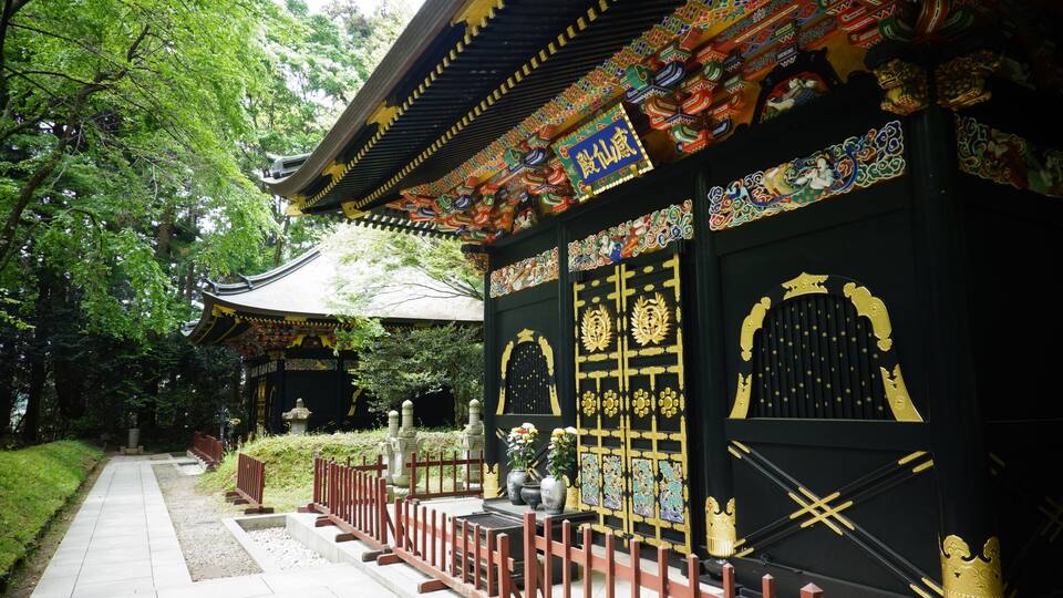 仙台 伊達家霊廟 感仙殿と善応殿 右前から 096