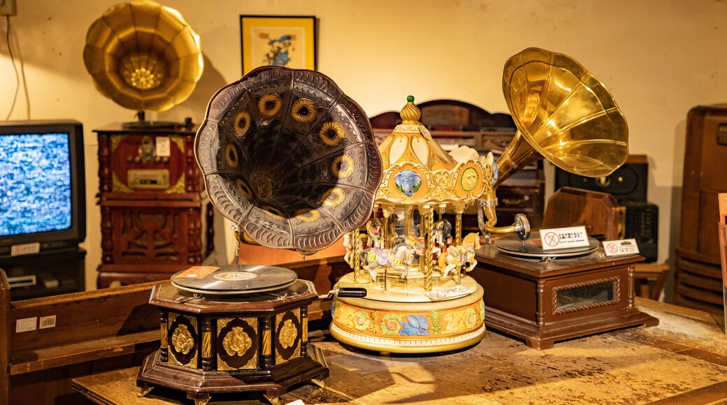 St Maarten and St Martin