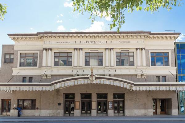 Winnipeg_PantagesPlayhouseTheatre_553248621532864905_01