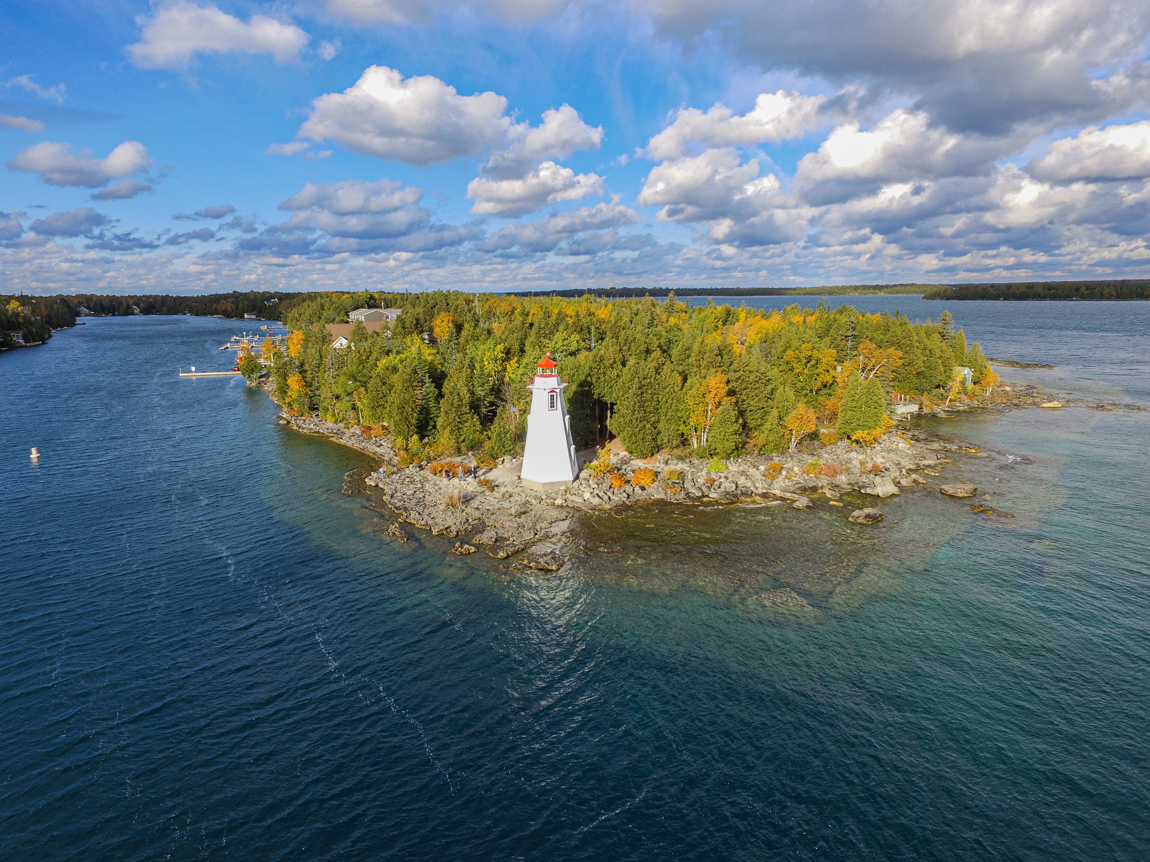 Big Tub Lighthouse in Tobermory, Ontario, Canada