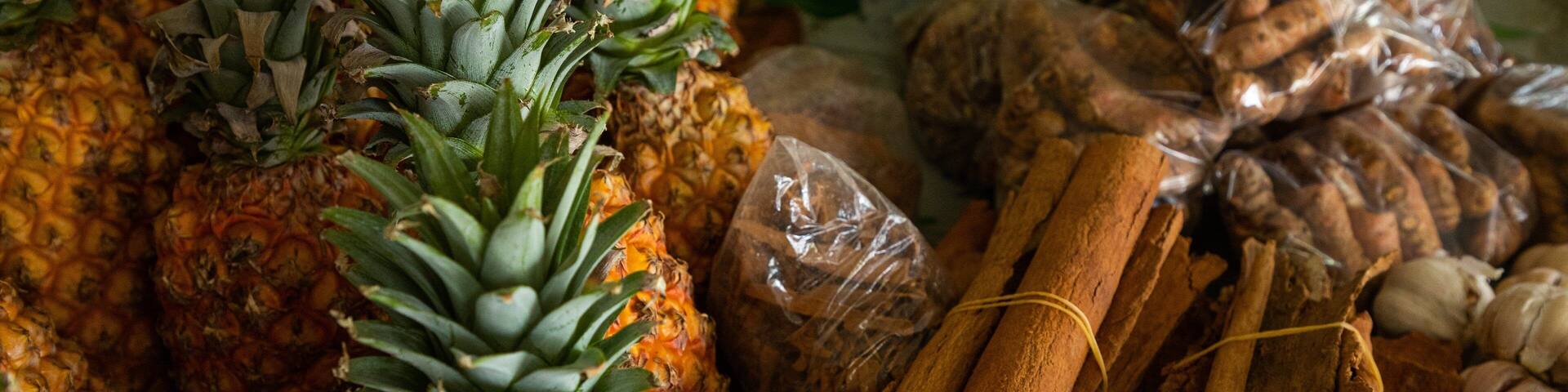 Market Place featuring markets and food