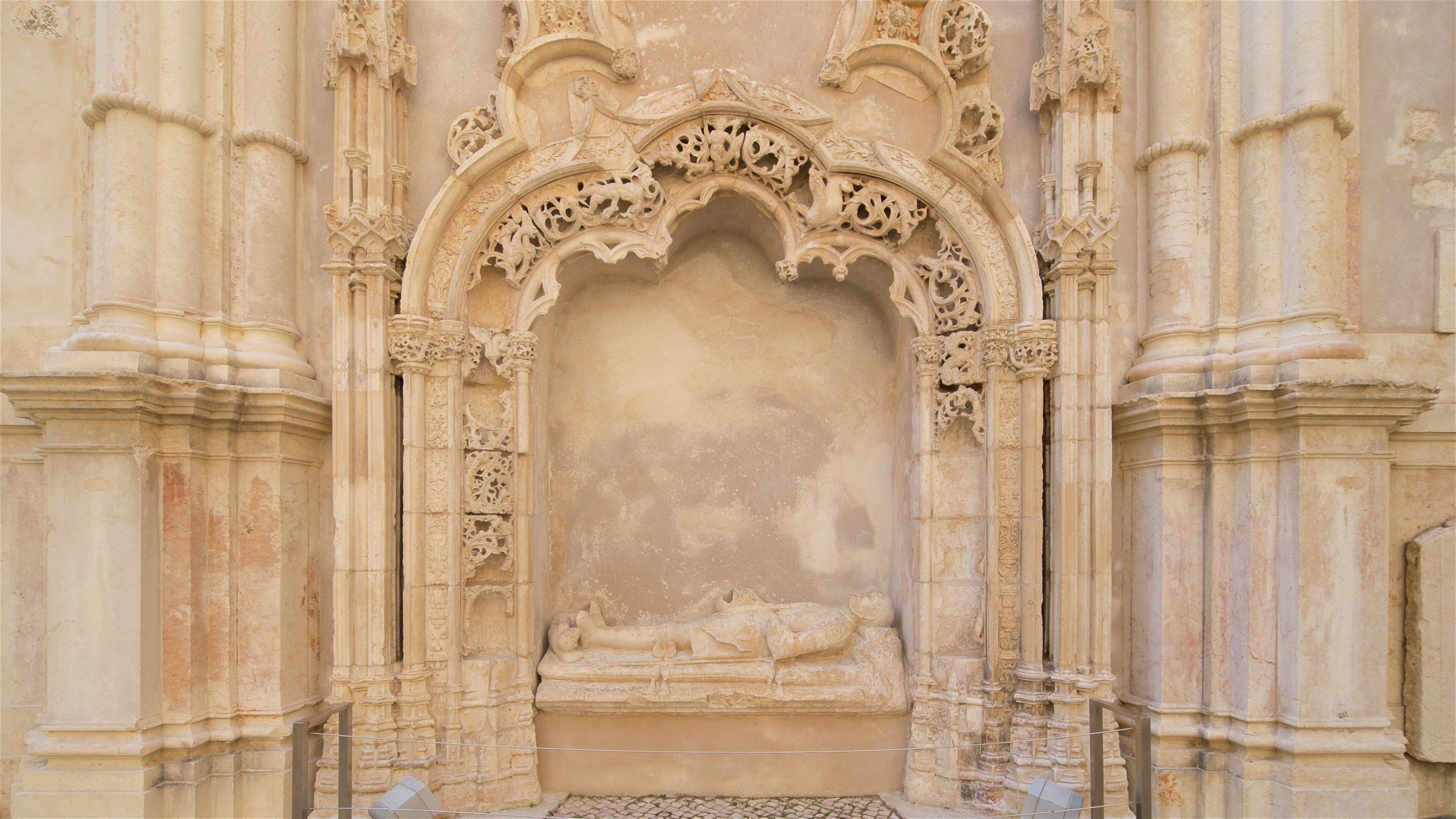 Couvent des Carmes montrant patrimoine historique