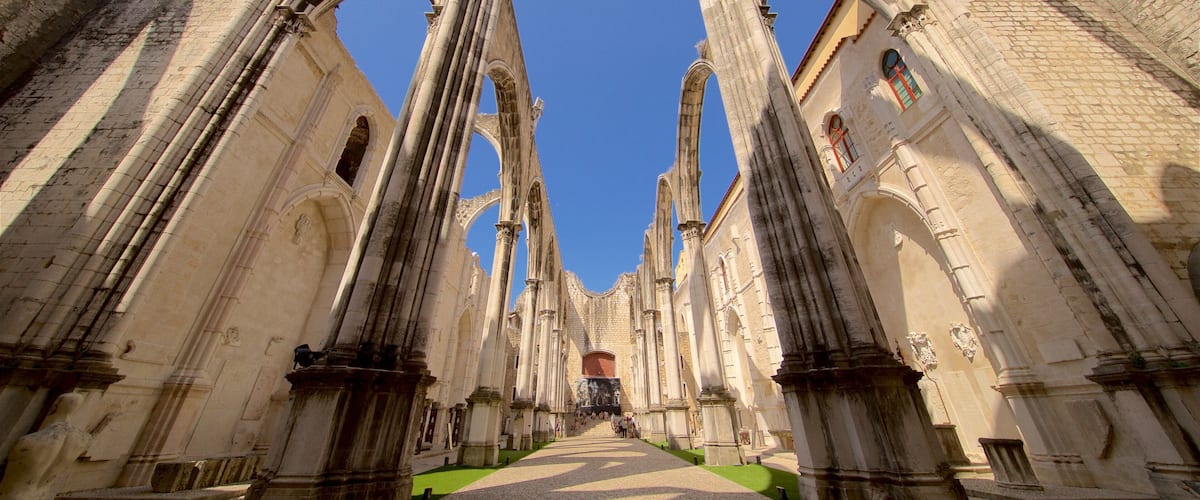 Carmo Convent featuring heritage architecture