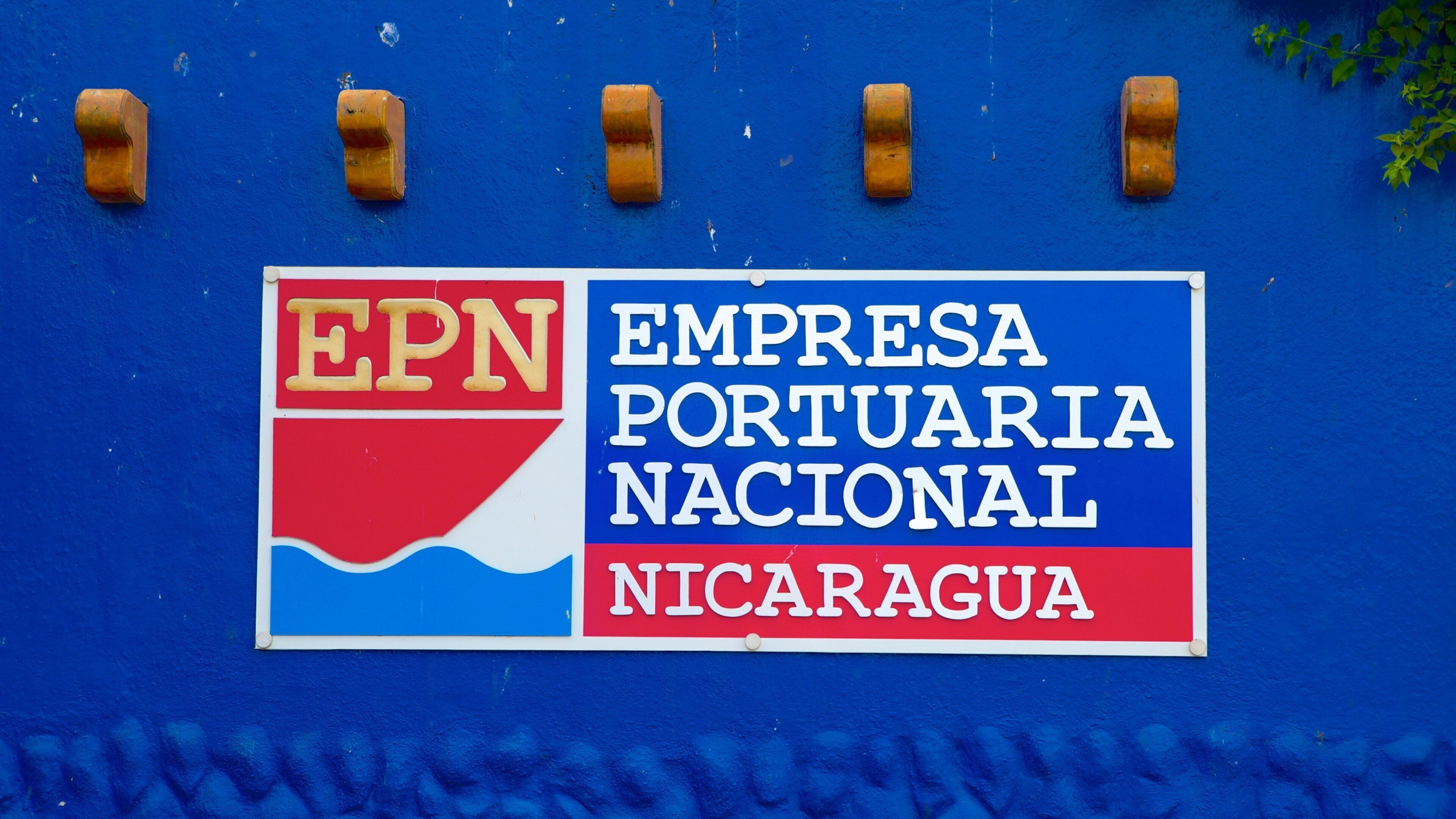 Puerto Salvador Allende som omfatter skiltning