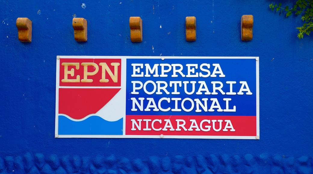 Puerto Salvador Allende som omfatter skiltning