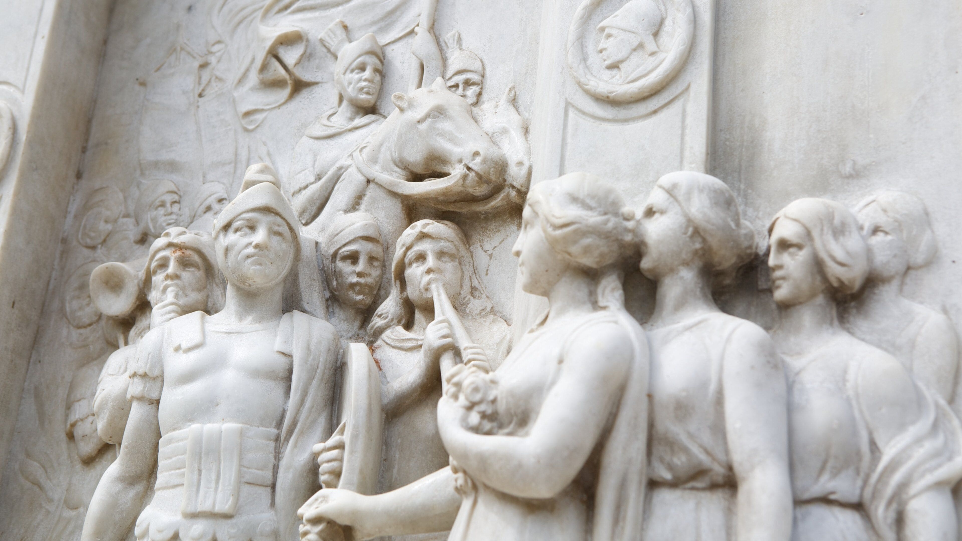 Monumento a Rubén Darío showing a statue or sculpture